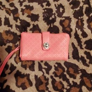Coral wristlet